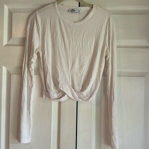 Hollister long sleeve, cropped, ribbed, twist front top 🤍
